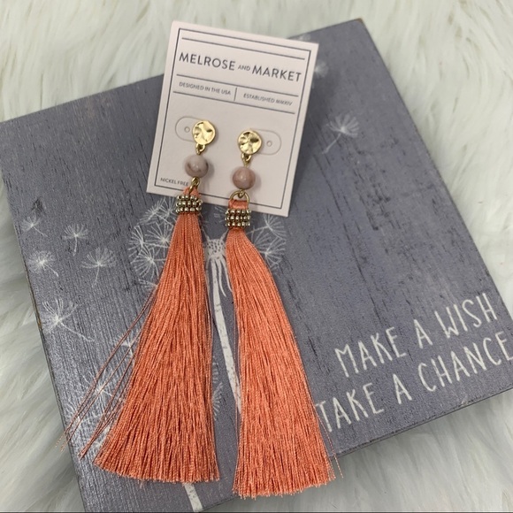 Melrose and Market Bead & Tassel Peach earrings - Picture 5 of 5